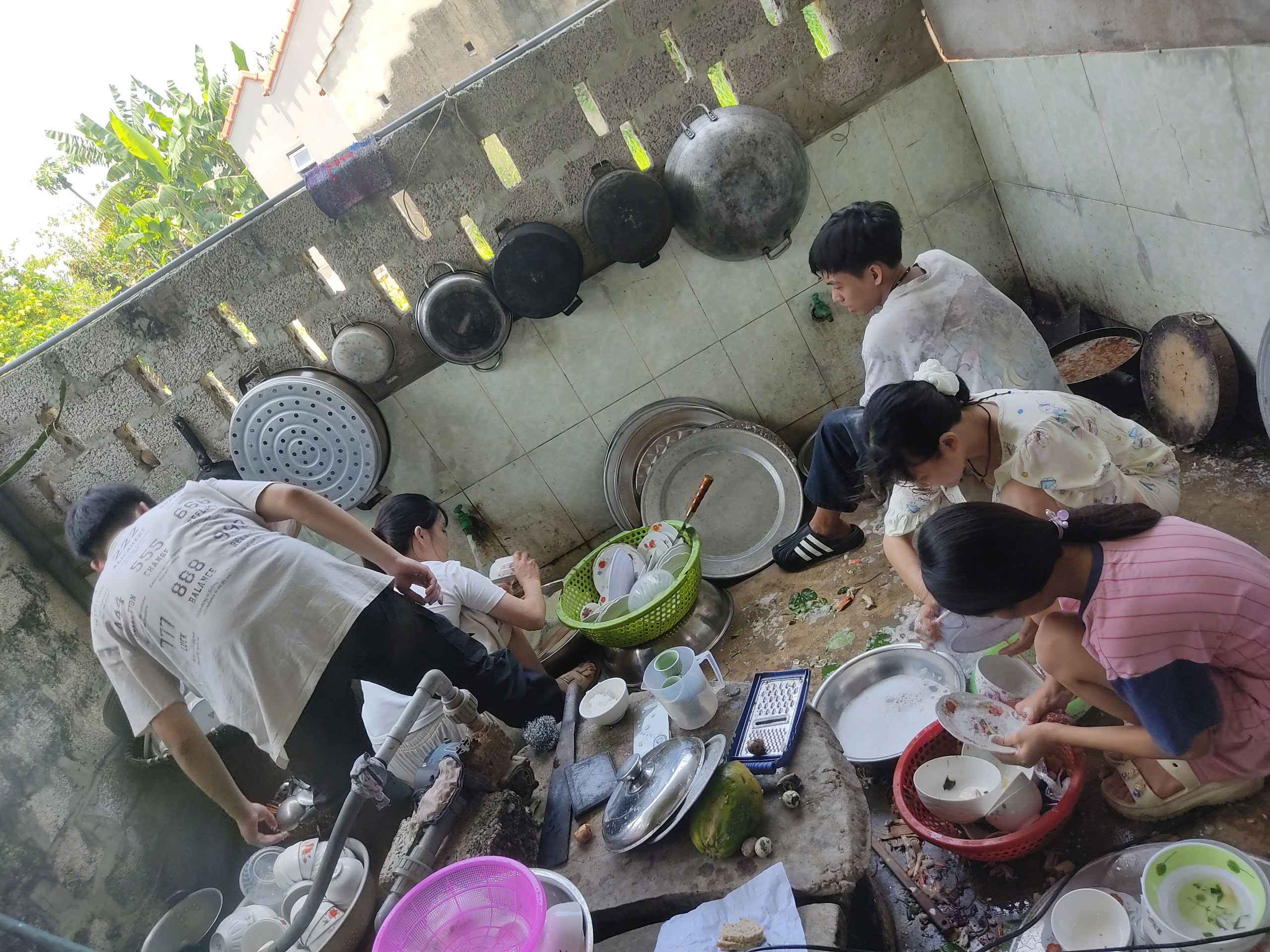 Dọn dẹp chén bát